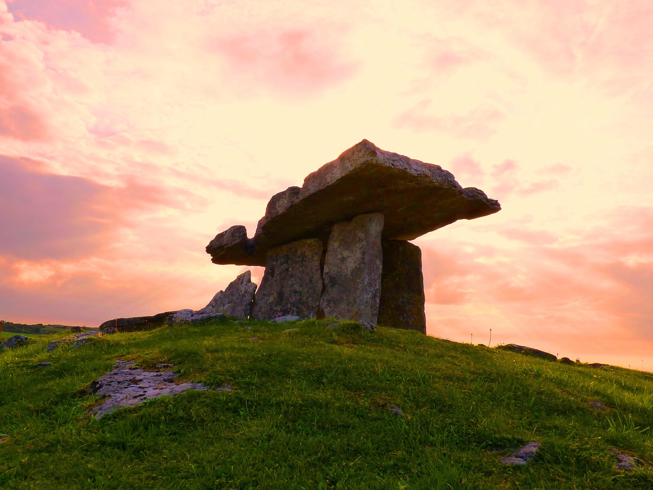 ¿Cómo funciona un dolmen y qué significa?