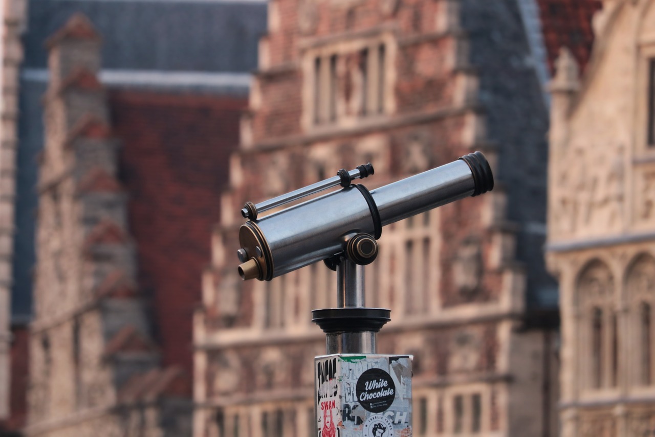 Explorando el Cielo: Cómo Usar un Telescopio