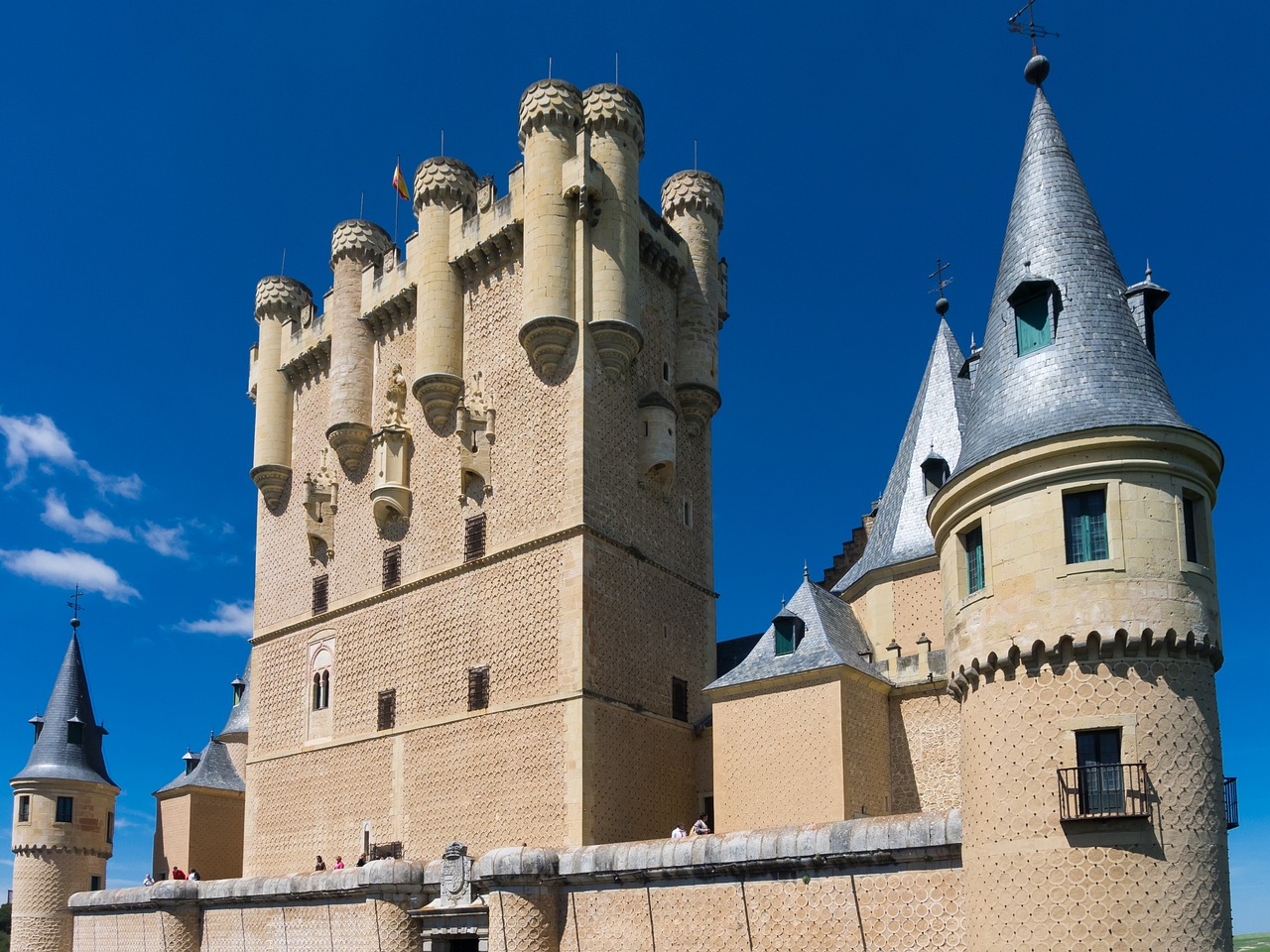 Descubriendo las atracciones gratuitas de Segovia